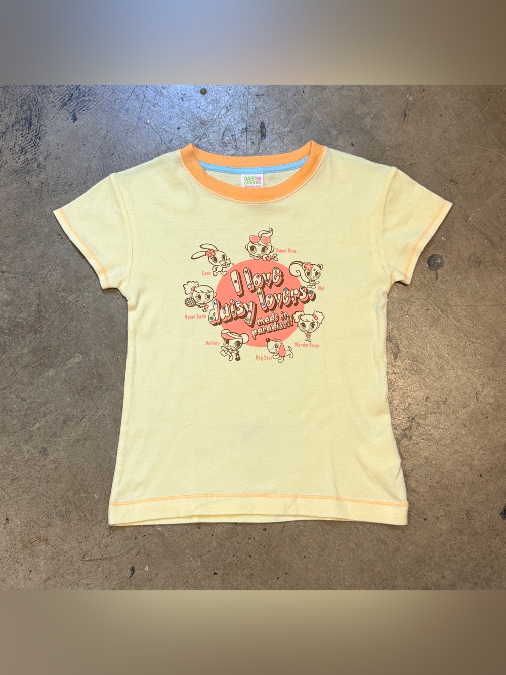 Daisy Lovers yellow tee